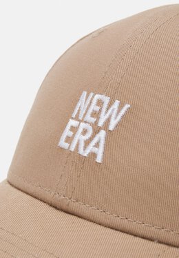 NEW ERA: Белая кепка 