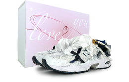 New Balance: Белые кроссовки  530