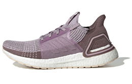 Adidas: Белые кроссовки  UltraBoost 19