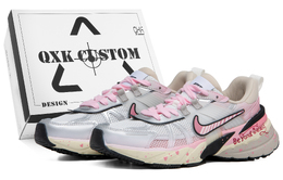 Nike: Розовые кроссовки 