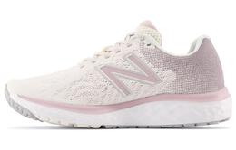 New Balance: Кроссовки  670