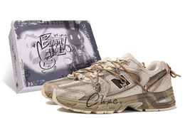 New Balance: Кроссовки  530