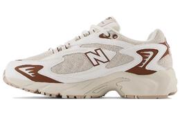 New Balance: Кроссовки  725