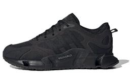 Adidas: Кроссовки 