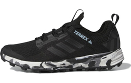 Adidas: Чёрные кроссовки  Terrex