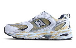 New Balance: Белые кроссовки  530