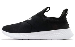 Adidas: Чёрные кроссовки 