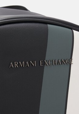 Armani Exchange: Чёрный рюкзак 