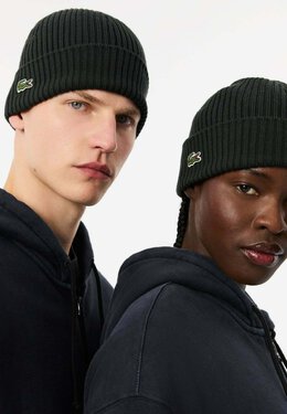 Lacoste: Тёмная шапка 