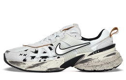 Nike: Серые кроссовки 