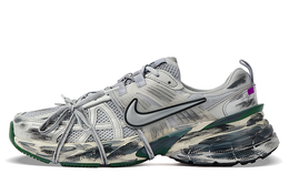 Nike: Серые кроссовки 