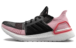 Adidas: Кроссовки  UltraBoost 19