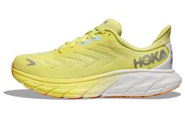 Hoka One One: Жёлтые кроссовки 