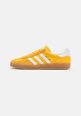 Adidas: Жёлтые кроссовки  Gazelle Indoor