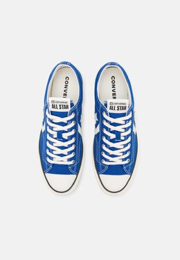 Converse: Белые кроссовки 