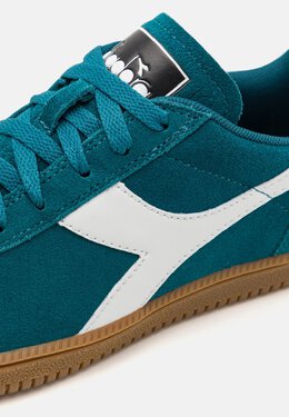 Diadora: Зелёные кроссовки 