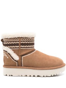 Ugg Australia: Бежевые ботинки  Classic Mini