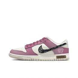 Nike: Белые кроссовки  Dunk
