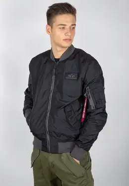 Alpha Industries: Чёрная куртка 