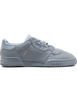 Adidas: Серые кроссовки  Powerphase