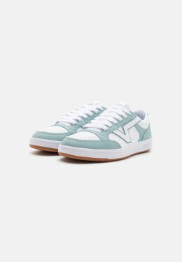 Vans: Серые кроссовки 