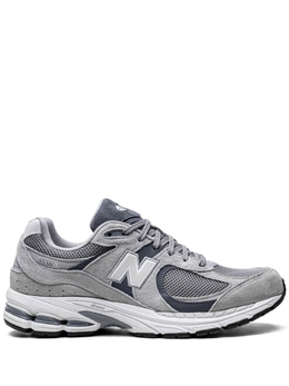 New Balance: Серые кроссовки  2002R