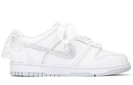 Nike: Белые кроссовки  Dunk