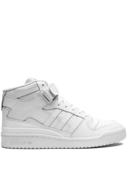 Adidas: Белые кроссовки  Forum