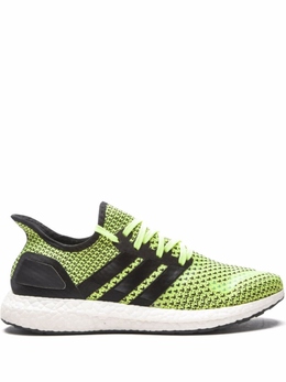 Adidas: Жёлтые кроссовки  UltraBoost