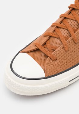 Converse: Коричневые кеды  Chuck 70