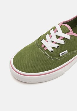 Vans: Зелёные кроссовки  Authentic