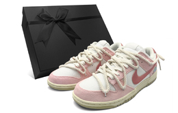 Nike: Розовые кроссовки  Dunk