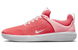 Nike: Кроссовки 