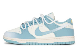 Nike: Белые кроссовки  Dunk