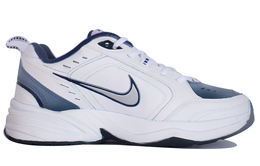 Nike: Белые кроссовки  Air Monarch