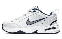 Nike: Белые кроссовки  Air Monarch