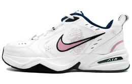 Nike: Белые кроссовки  Air Monarch