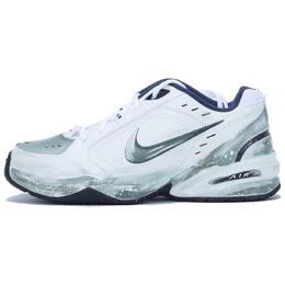 Nike: Белые кроссовки  Air Monarch