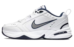 Nike: Белые кроссовки  Air Monarch