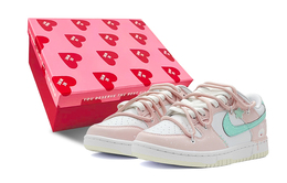 Nike: Розовые кроссовки  Dunk
