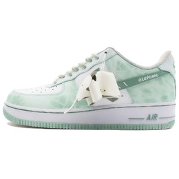 Nike: Белые кроссовки  Air Force 1