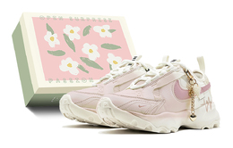 Nike: Розовые кроссовки 