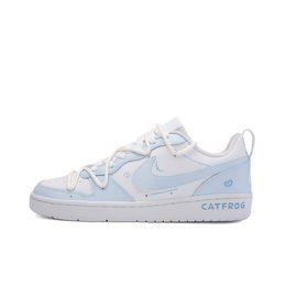 Nike: Светлые кроссовки  Court