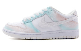 Nike: Белые кроссовки  Dunk