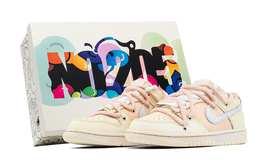 Nike: Бежевые кроссовки  Dunk