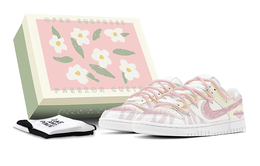 Nike: Розовые кроссовки  Dunk
