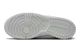Nike: Белые кроссовки  Dunk