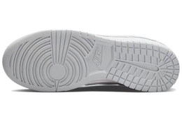 Nike: Белые кроссовки  Dunk