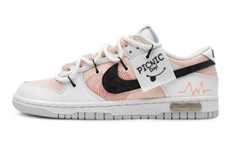 Nike: Белые кроссовки  Dunk