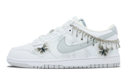 Nike: Белые кроссовки  Dunk